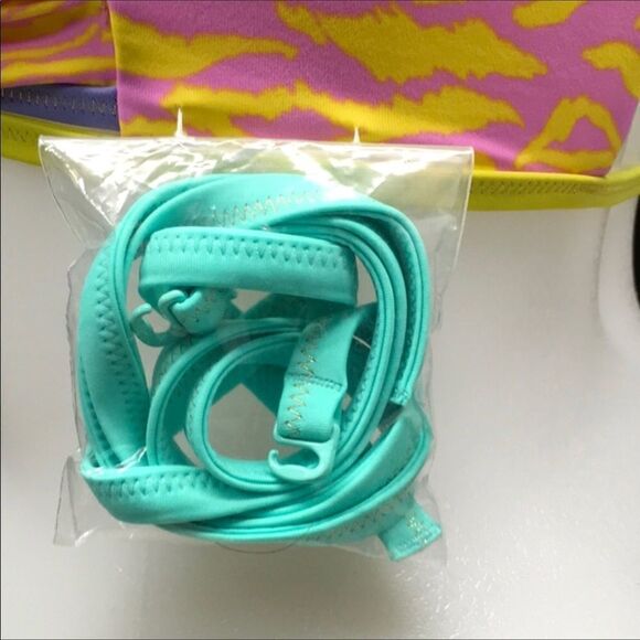 🆕💛34DD//Large Victoria’s Secret Swimsuit - Picture 7 of 8